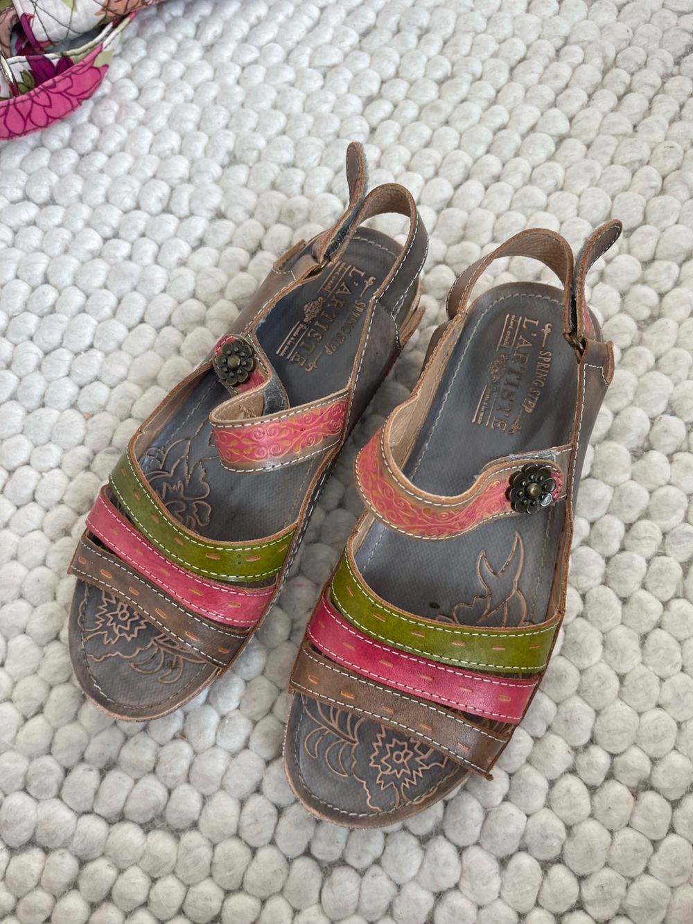 L’Artiste Kerry Pink and Green Leather Slingback Sandals